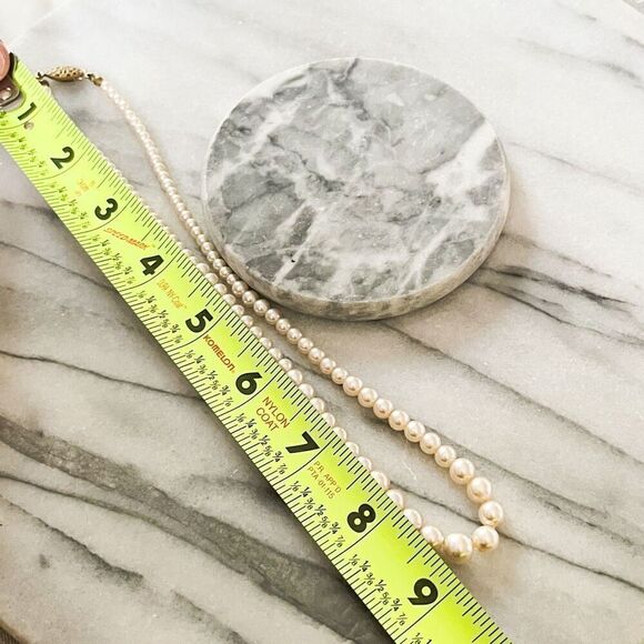 Vintage Simulated Pink Pearl Necklace Round Graduated Size Beads Unsigned - Picture 8 of 8